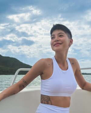 Apinya Sakuljaroensuk Instagram - วันละนิด~อาทิตย์ละหน่อย 🐳
🤍
•••
🤍
@noonaraswimwear