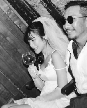 Apisit Opasaimlikit Instagram - ❤️ No longer two
But one ….. 

#ThertoeyJojo