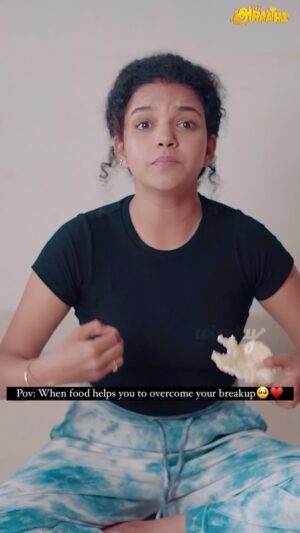 Archana Kumar Instagram - Tag your friend who cares more about food than their breakup🤷🏻‍♀️🤭😂
Soru mukiyam bigiluuuu
.
.
.
#archu #archana #archanakumaar #archusreels #araathi #araathiarchana #foodie #foodielife #foodieinbreakup #reelsinstagram #reelitfeelit
