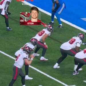 Ari Aguiar Instagram - Drive perfeito de Baker Mayfield e companhia com o TD no final! 

Jogaço em Detroit! 🔥👀

📺: #NFLnaESPN | DAZN 
🎟: Compre seu ingresso para o NFL IN BRASA.