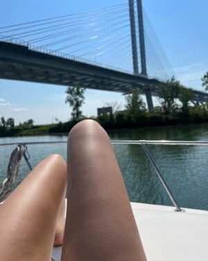 Arielle Salvaje Instagram - Summer’s finally here ☀️⚓️🌊