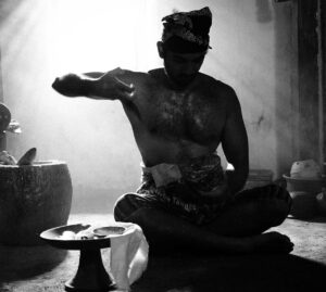 Ario Bayu Instagram - Cinta dan keserakahan, bisakah keduanya hadir berdampingan?

__________________

Love and greed, can the two coexist?

Samsara bersama Indonesia Bertutur. 

#Samsara #FilmSamsara #Cineconcert #SilentMovie #BlackandWhiteMovie #indonesiabertutur
