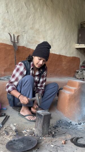 Arjun Sapkota Instagram - यता जोबान ढल्क्यो ढलक्कै..🥰
.
.
.
.
.
.
#arjunsapkota 
#reelsinstagram #PahadiSong #nepal🇳🇵 #trending #reelsfb #trendingreels #nepalisong #explore #kavre #reels #instagood #reelsvideo #viral