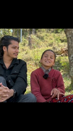Arjun Sapkota Instagram - आहा कस्तो मिठो आवाज..🥰
यतिबेला बहिनिलाई भेट्न म उहाँकै घरमा आएको छु ❤️
.
.
.
.
.
#arjunsapkota
#reelsinstagram #PahadiSong #nepal🇳🇵 #trending #reelsfb #trendingreels #nepalisong #explore #baitadi #reels #instagood #reelsvideo #viral