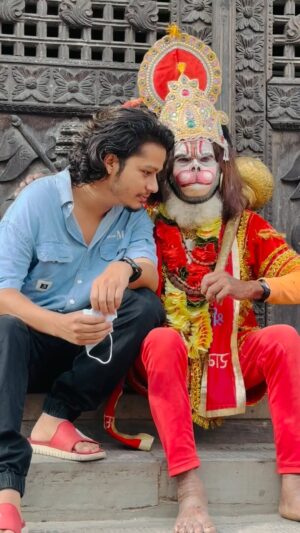 Arjun Sapkota Instagram - हनुमान् जि सँग आज कुरा भयो.. 
उहाँ सन्चै हुनुहुन्छ रे है .😇
.
.
.
.
.
.
.
.
.
#arjunsapkota
#reelsinstagram #PahadiSong #nepal🇳🇵 #trending #kathmandu #trendingreels #concert #explore #fyp #reels #instagood #reelsvideo #viral