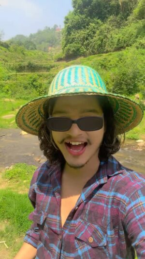 Arjun Sapkota Instagram - सुहायो त ..?😎😅
.
.
.
.
.
.
.
.
.
#arjunsapkota 
#reelsinstagram #PahadiSong #nepal🇳🇵 #trending #reelsfb #trendingreels #nepalisong #explore #kathmandu #reels #instagood #reelsvideo #viral