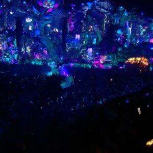 Armin van Buuren Instagram - Still reminiscing from my closing set last week at @tomorrowland, it was such an honor to close the mainstage again, the last time I did this was back in 2013 🔥 You can relive my set now on my YouTube channel! 

Also make sure to pick up my ‘Sunrise T-Shirt’ which I wore during the set, you have untill August 3rd!