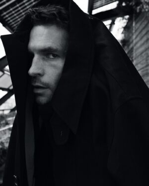 Arnaud Valois Instagram - @schonmagazine 
photography. @tsuvasasaikusa  fashion   interview. @thepatrickclark  grooming. @ludovic.bordas @airportagency 
production. @clara.alaieb 
lighting. @leobeauregard 
🙏🏻 @personaeconsilium @charlottetourret #becomingkarllagerfeld @disneyplusfr @hulu