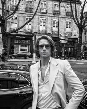 Arnaud Valois Instagram - More #bts because you worth it ✨ #becomingkarllagerfeld @disneyplusfr @hulu