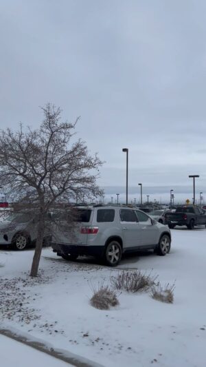 Arnel Pineda Instagram - here we come #snow #white #northdakota #grandforks #aleruscenter 😍😍😍
#letsheatitup🤘🤘🤘