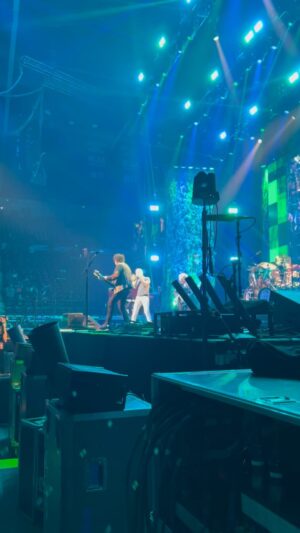 Arnel Pineda Instagram - see you all in three weeks folks ..
thank you so much for everything..#anywayyouwantit 
#yournoise #yourlove #yourhospitality #bestpartyever #sweetmemories #bringusbacksoon #weloveyou #utmostrespect #utmostgratitude 😍🙏🤘❤️
@journeyofficial x @totothemselves #freedomtour2024 🤘🤘🤘