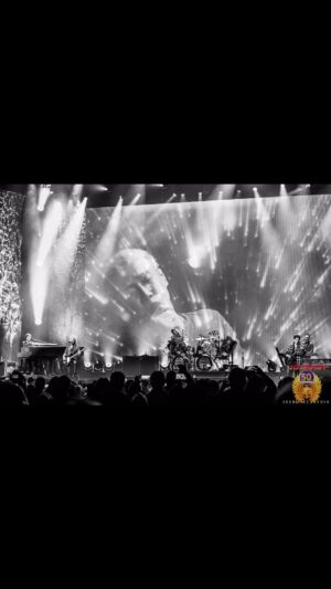 Arnel Pineda Instagram - thank u so much #grandforks #northdakota #AlerusCenter for having us in your city..like i said,no goodbyes but,until we meet again😍😍😍
you rock folks🤘🤘🤘
@journeyofficial x @totothemselves are very grateful🙏🙏🙏