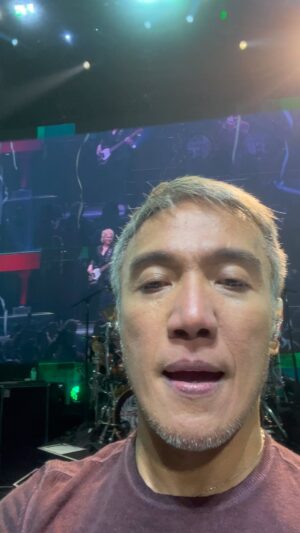 Arnel Pineda Instagram - @journeyofficial x @totothemselves are coming to party with you tonight #saskatoon #canada at the @sasktelcentre ..🤪🤪🤪🤩
and once again,thank you so much for the love and that thunderous noise you have given to us last night #edmonton ..what a crowd🤘🤘🤘