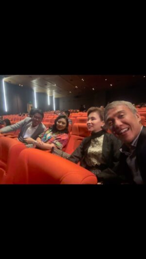 Arnel Pineda Instagram - my #MissSaigonJourney #whatanexperience #moving #sorichwithamazingtalents 
thank you for making me experience it @jaegertanco 
thank you for the company Big Sis @jennimunar @louieaseoche #CharlotteOfPhilcare @martinnievera @anj_dr @renen_deguia @celdeguia ..
#loveloveloveit #letsrepeat #MissSaigonPhilippines 🤟🤟🤟🙏😍❤️