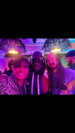 Arnel Pineda Instagram - and more happened here in #lasvegas #f1 #lasvegasf1race2023🏎️🏁🏆 #fastcars 
thank you for meeting me @iamwill 🙏🙏🙏
#theraceison 🤩