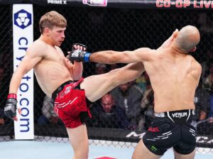 Arnold Allen Instagram - Face to foot style, how dya like it!

Cheers @seagalofficial