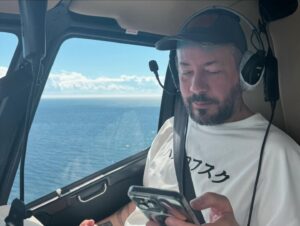Artemiy Lebedev Instagram - Байкал.