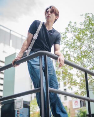 Artit Tangwiboonpanit Instagram - ขอเป็นเด็กสยาม1วัน🤨 cr. @feafafeafa