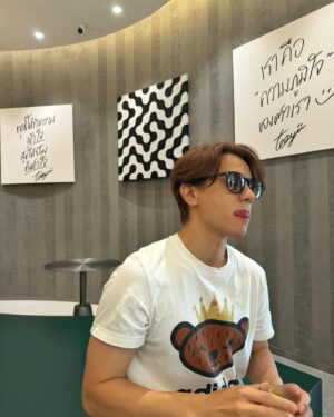 Artit Tangwiboonpanit Instagram - Believe in yourself and all that you are 😎