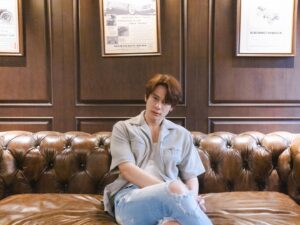 Artit Tangwiboonpanit Instagram - นี่มาเช็คระยะหรือมาพักผ่อนกันแน่  กาแฟ Dirty ของที่นี้ก็ดี บริการแบบ Luxury รอนานก็ได้นวดด้วย🤣 ใครที่ใช้ Mercedes อยากแนะนำให้มาที่นี้กันนะครับ ที่ TTC @Benzttcmotor #benzttc
