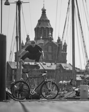 Arto Saari Instagram - @enizfazliov #🚲pathHEL