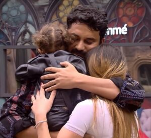 Arun Mashettey Instagram - A happy family is but an earlier heaven❤️😭

@colorstv @officialjiocinema @beingsalmankhan
.
.
.
#Arun #ArunBhai #ArunBhaiBoltey
#ArunSrikanthMashettey #BBS17 #BiggBoss17 #funny