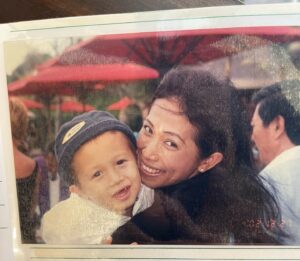 Arya Vasco Instagram - selamat hari ibu 🤍