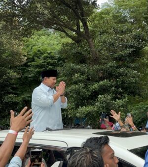 Arya Vasco Instagram - Menuju tanggal 14 🫡 sehat sehat terus pak @prabowo @gibran_rakabuming 

GBK hari ini menyalaaa 🔥