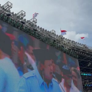 Arya Vasco Instagram - Menuju tanggal 14 🫡 sehat sehat terus pak @prabowo @gibran_rakabuming 

GBK hari ini menyalaaa 🔥