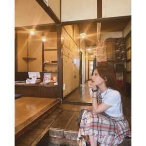 Asami Tano Instagram - ⛄️HOKKAIDO.
Again........❄️
#田野アサミ#asamitano
#聖地#saintsnow#lovelivesunshine

ありがとうございます❄️💙が溢れている場所。
ファンの皆さんの熱い想いも沢山感じられました。
〝ねぇ、北海道いかない？〟の麻里奈の一言で始まった弾丸北海道旅✈️北海道って本当に大地がおっきい。なので降り立つ場所に正直迷った。けどねワガママ言って〝函館に行きたい。行きたい場所があるんだ。〟と伝えると即答で行こう！と一緒に巡ってくれた彼女にも感謝🤝❄️

日向との気持ちもこっそり共に🤝連れて行きました。
北海道　函館　最高だね。
本当に大切な場所。ありがとう。これからも♡

Now we can go, we can go Ah もっと信じて
we can fly, we can fly So どんな夢も
we can go, we can go Ah もっと信じて
we can fly, we can fly So きっと叶うYeah!!

2024. 7.X
