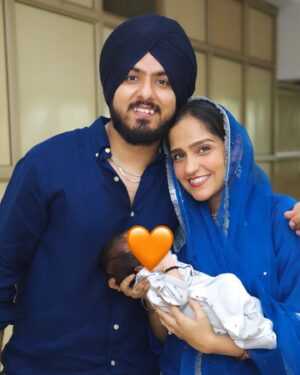 Asees Kaur Instagram - Say Hello to “Harfateh Singh Sohel”, the light of our lives ♥️🧿 
Welcome to the world, little one 🫶🏻💫