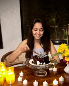 Actress Ashi Singh HD Instagram Photos and Wallpapers August 2024