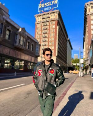 Ashish Bisht Instagram - photoshoot ke baad seedhe audition ki talaash me 😎 Los Angeles
