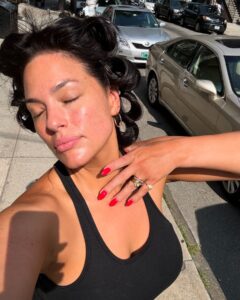 Actress Ashley Graham HD Instagram Photos and Wallpapers August 2024