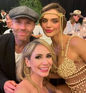 Ashley Jones Instagram - Thinking back cause @andreabocellifoundation was a dream.  Missing 🇮🇹🇮🇹… but so grateful to have been there thanks to @veronicabertiofficial @andreabocelliofficial and @katherinekellylang . Looking forward to being of service more in the future to this foundation. ♥️ ps: check out this insane duet between Andrea and Shania. 👏🏼👏🏼👏🏼