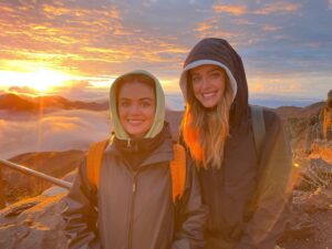 Ashley Newbrough Instagram - The most stunning sunrise! Yes we had to wake up at 2 and yes I was freezing and exhausted and wondering if I had made a mistake agreeing to her master plan but then the sun woke up and everything made sense. ♥️🌞 Happy Easter!