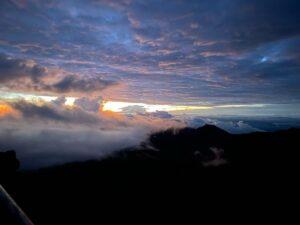 Ashley Newbrough Instagram - The most stunning sunrise! Yes we had to wake up at 2 and yes I was freezing and exhausted and wondering if I had made a mistake agreeing to her master plan but then the sun woke up and everything made sense. ♥️🌞 Happy Easter!