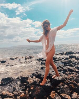 Ashley Newbrough Instagram - shocked I didn’t roll an ankle 🥥🌸🙏🏻