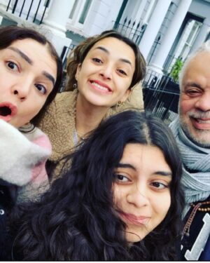 Ashraf Zaki Instagram - رحله من الامل رحله من الحلم رحله مع النجاح رحله مع السعاده كل ده هى رحلة حبيبتى وقلبى وعمرى مايا كل لحظه وانتى اجمل واروع بنت ف الدنيا كل لحظه وانتى جميله وسعيدة ياصاحبة البهجة