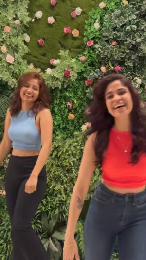 Ashvini Jegathesan Instagram - “When the beats drop and the sisters rock (Aaj Ki Raat) with my fave dance partner.” 💃👯‍♀️🫶🏻 #foryoupage #fyp #keepshining🌟 #dancereels #danceforyou #dancerslife