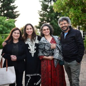 Ashwini Bhave Instagram - "Home is where friends gather, and memories are made, Excited to catch up with old friends !"✨

#photohraphy #friends #reunion#hashtagsphotography_