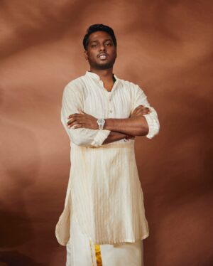 Atlee Kumar Instagram - Pooja vibes

Stylist @jukalker 
Kurta @jade_bymk
And Handwoven silk veshti
Photographer @mohitvaru 
Makeup @avnirambhia