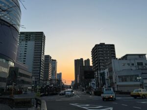 Atsushi Horie Instagram - 岡山城🏯🚃🌸🦢🍑🌉
#夕景プロジェクト