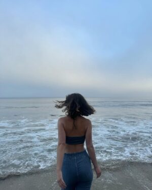 Aubrey Anderson-Emmons Instagram - good beach day<33
