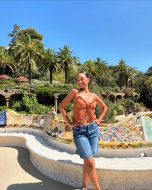 Audrey Ho-Wen-Tsaï Instagram - • Barcelona dump 🇪🇸🌞
•
•
•
•
•
•

merci à la mouette pour sa collaboration sur la dernière photo hahaha 

#spain #vacaciones #barcelona #dump