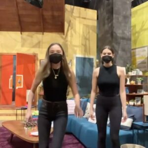 Audrey Whitby Instagram - A lil’ #TheThundermansReturn BTS in honor of The Thundermans returning again!!! 🍒⚡️

#TheThundermansReturnToReturning