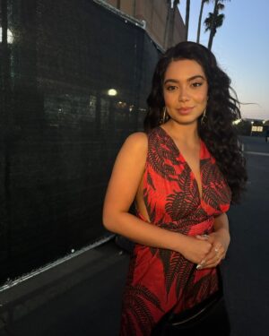 Auli'i Cravalho Instagram - D23 your energy goes unmatched baby ❤️
