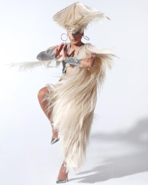 Aura Mayari Instagram - Favorite ball - HAIR ball! #dragrace

The design was inspired by the people of Batanes Islands - the northernmost islands in the Philippines. The people wore Vakul and Kanayi to protect themselves from the sun when working in the fields.

👗 @tyrahhunter 
📸 @farrocouture
