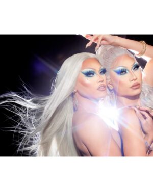 Aura Mayari Instagram - KahmAura
Asian Moon Goddess Sisters 🌙

#dragrace Make Over Challenge

Make up by me
📸 @ericrichardmagnussen
Hair by @moek_hair @gorak_eldar