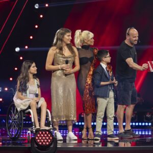 Áurea Instagram - Como é bom matar saudades da minha família @thevoiceportugal 💛